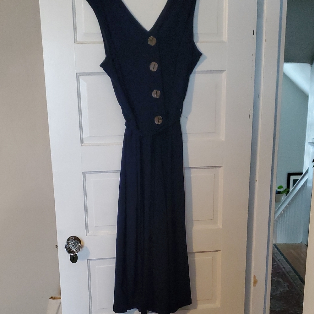 Elegant Navy Blue Sleeveless Dress